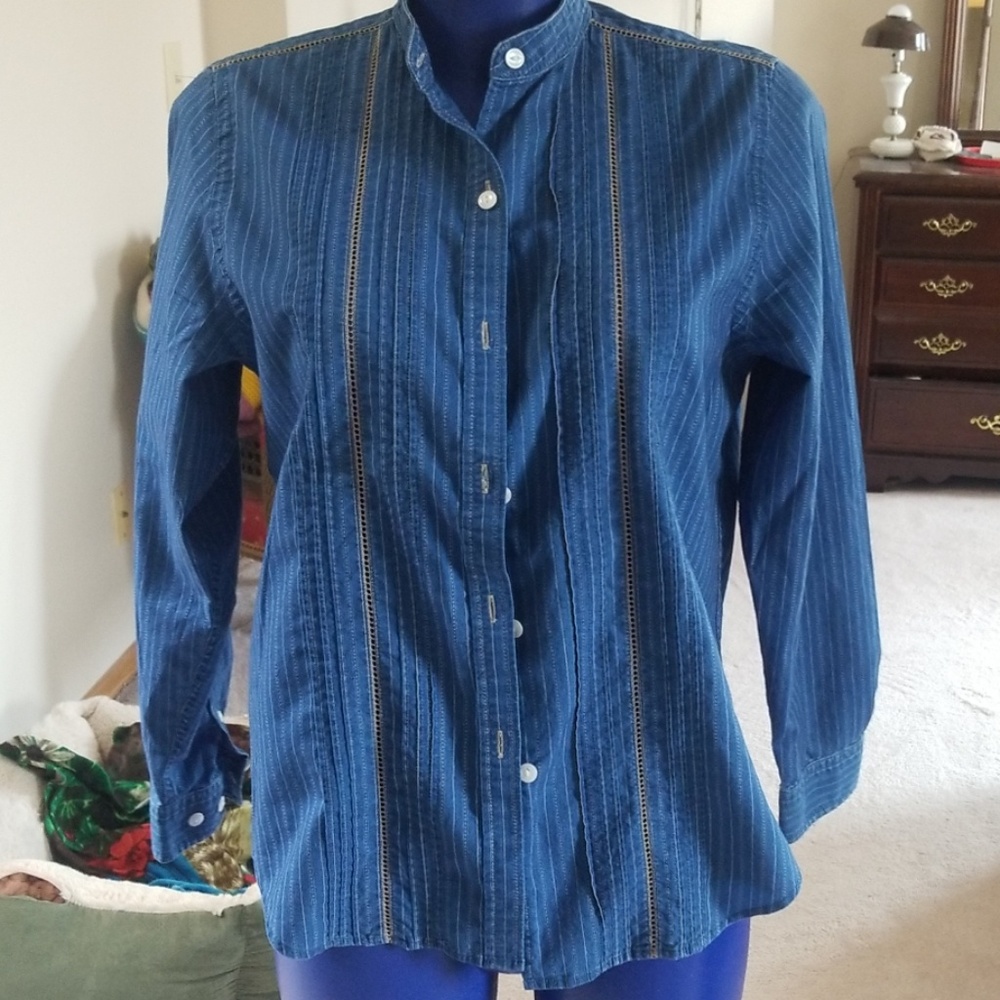 Lauren Jeans Co Button Down shirt Lace